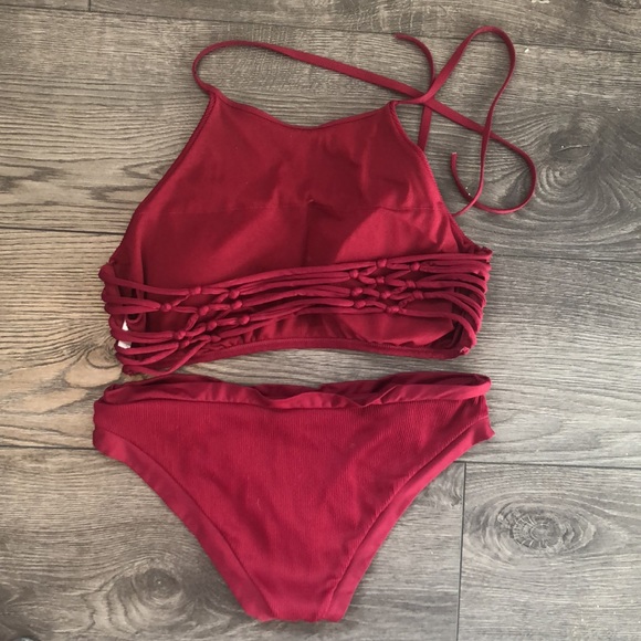 Bikini - Picture 2 of 2